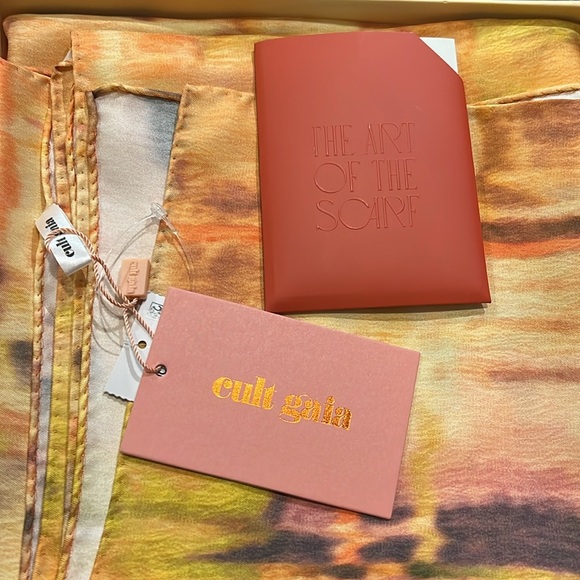 NEW Cult Gaia Gaia's Tie-Dye Silk Scarf, Summer Haze , New in Box - Picture 5 of 7